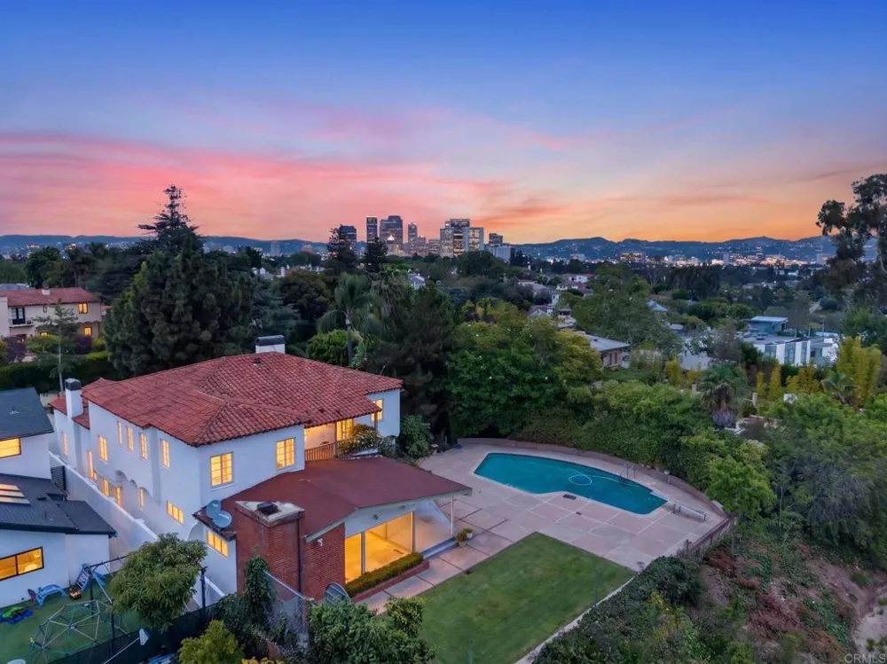 2798 McConnel Other, CA 90064