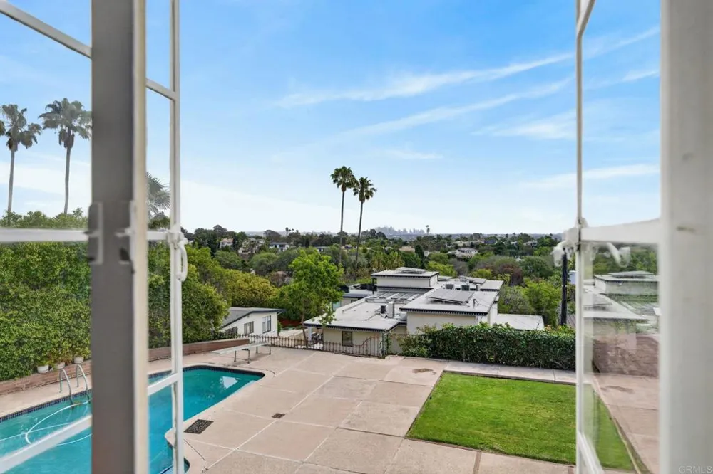 2798 McConnel Other, CA 90064