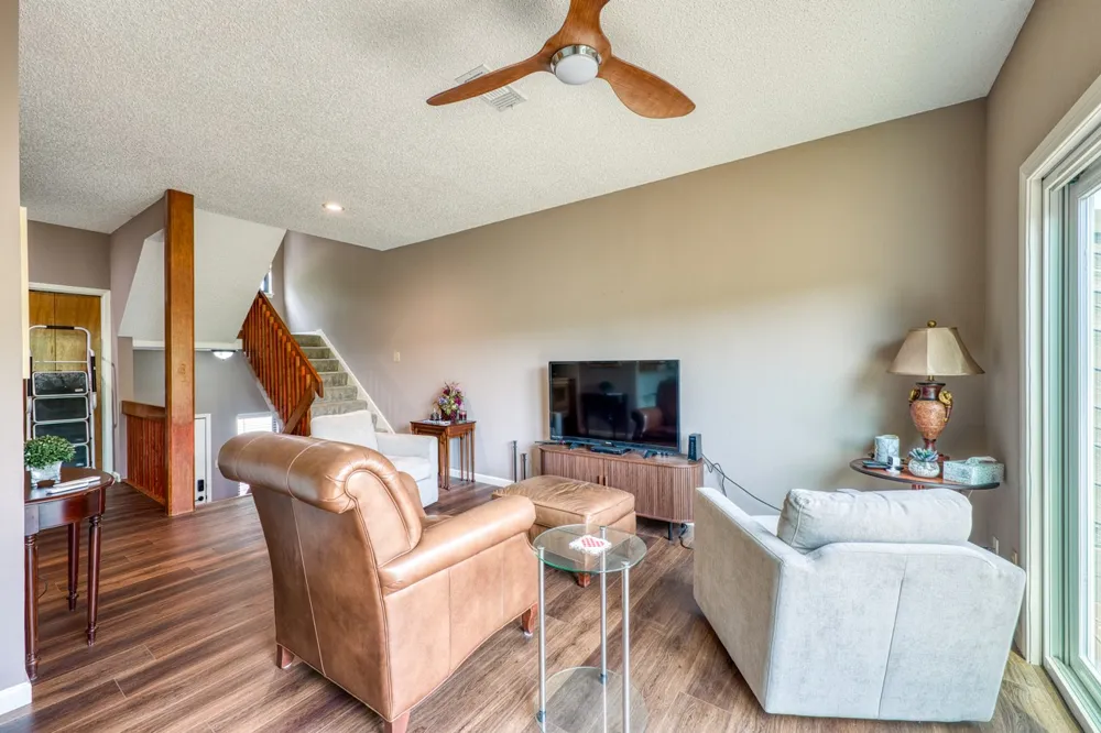 801 Grassy Knoll #B Horseshoe Bay, TX 78657