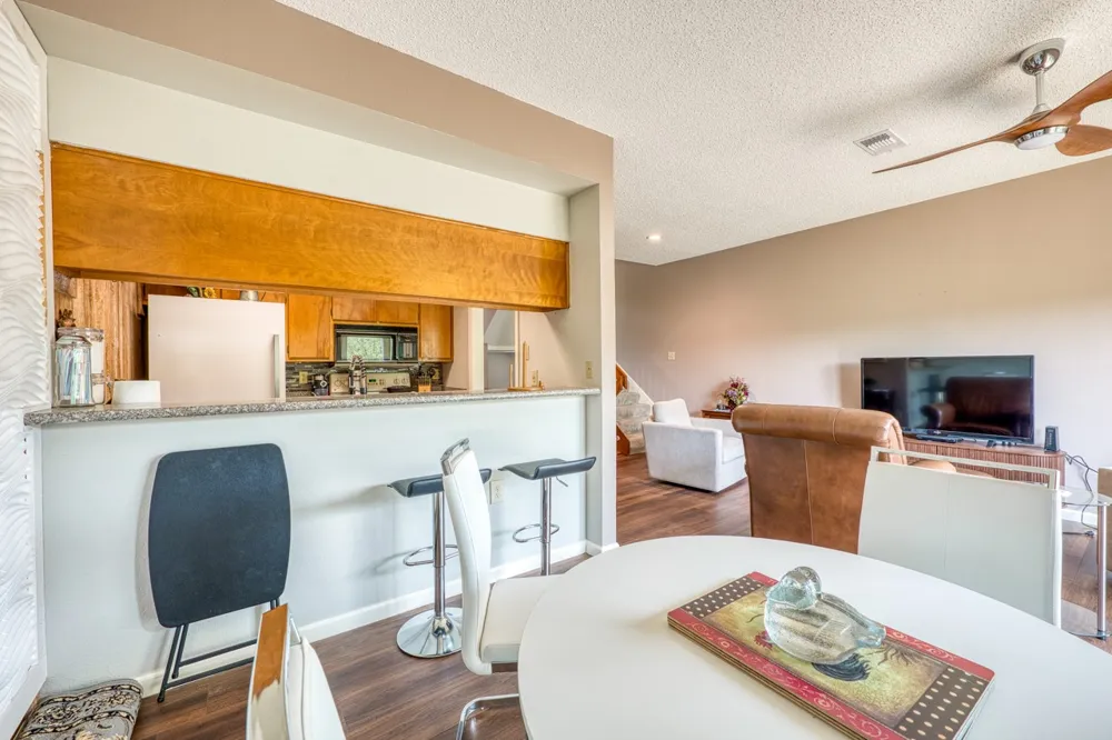 801 Grassy Knoll #B Horseshoe Bay, TX 78657