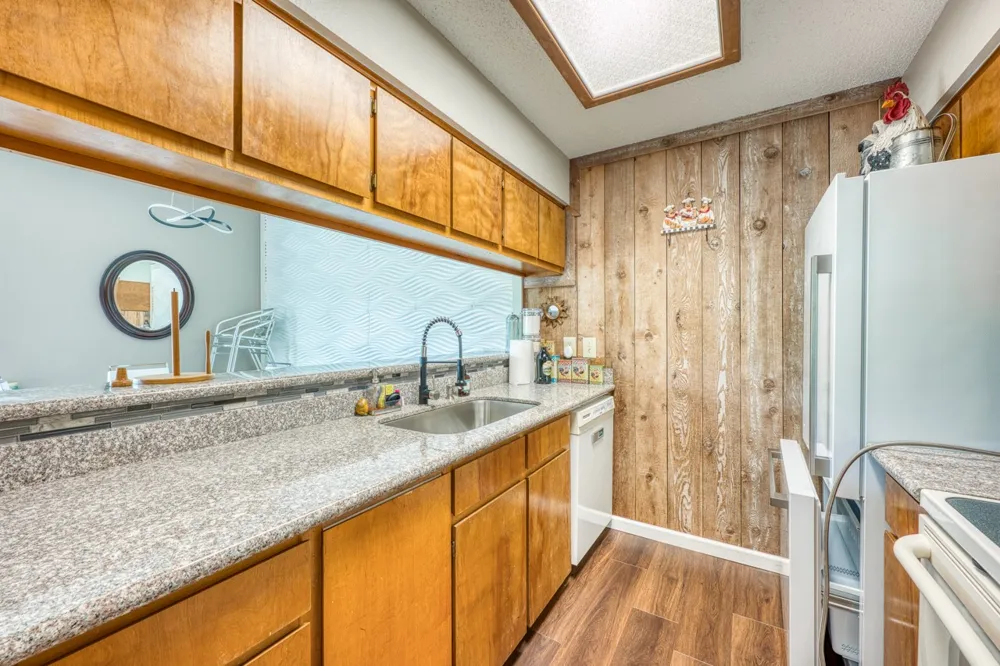 801 Grassy Knoll #B Horseshoe Bay, TX 78657