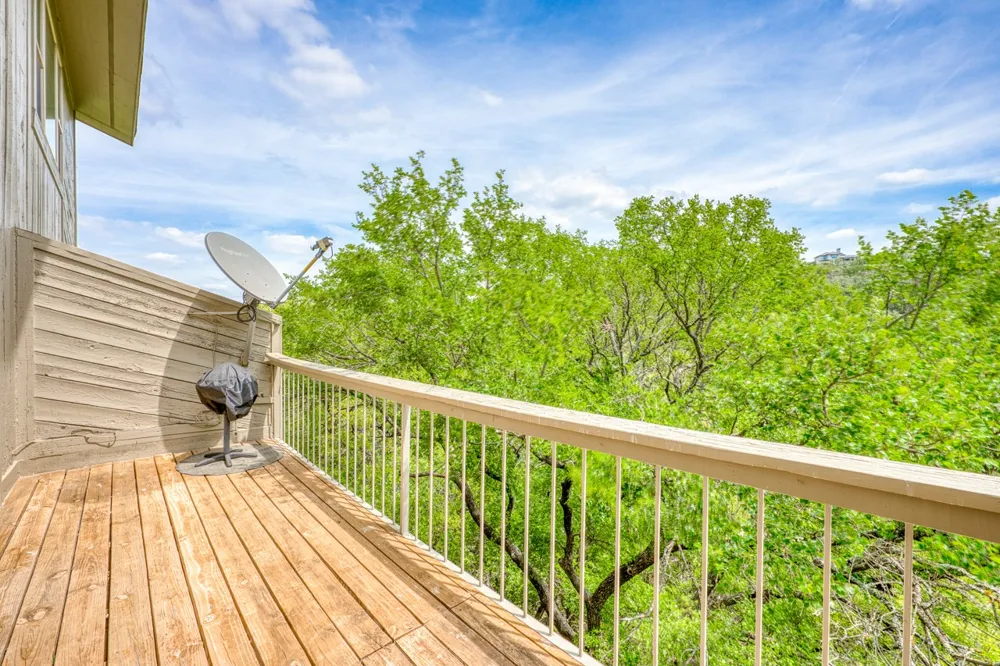 801 Grassy Knoll #B Horseshoe Bay, TX 78657