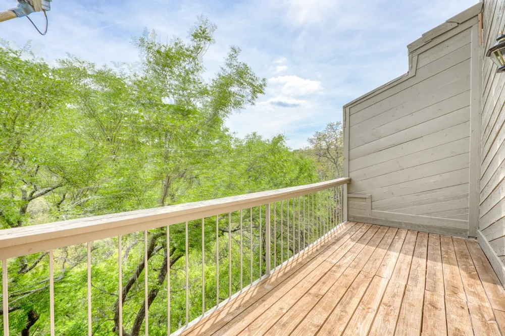 801 Grassy Knoll #B Horseshoe Bay, TX 78657