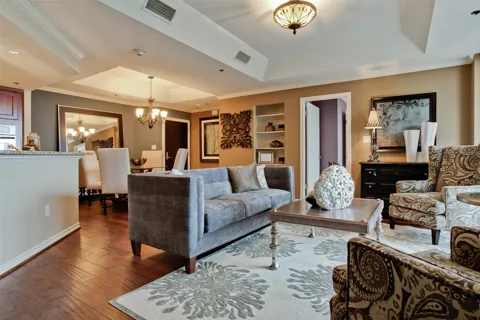 5909 Luther Lane #808