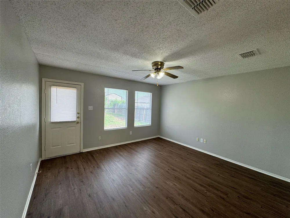 1805 Brookwood Drive Terrell, TX 75160