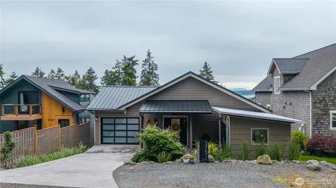 3751 Morning Glory Lane