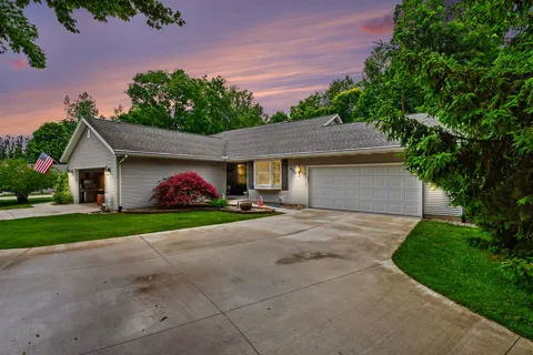 6920 Beechwood Drive