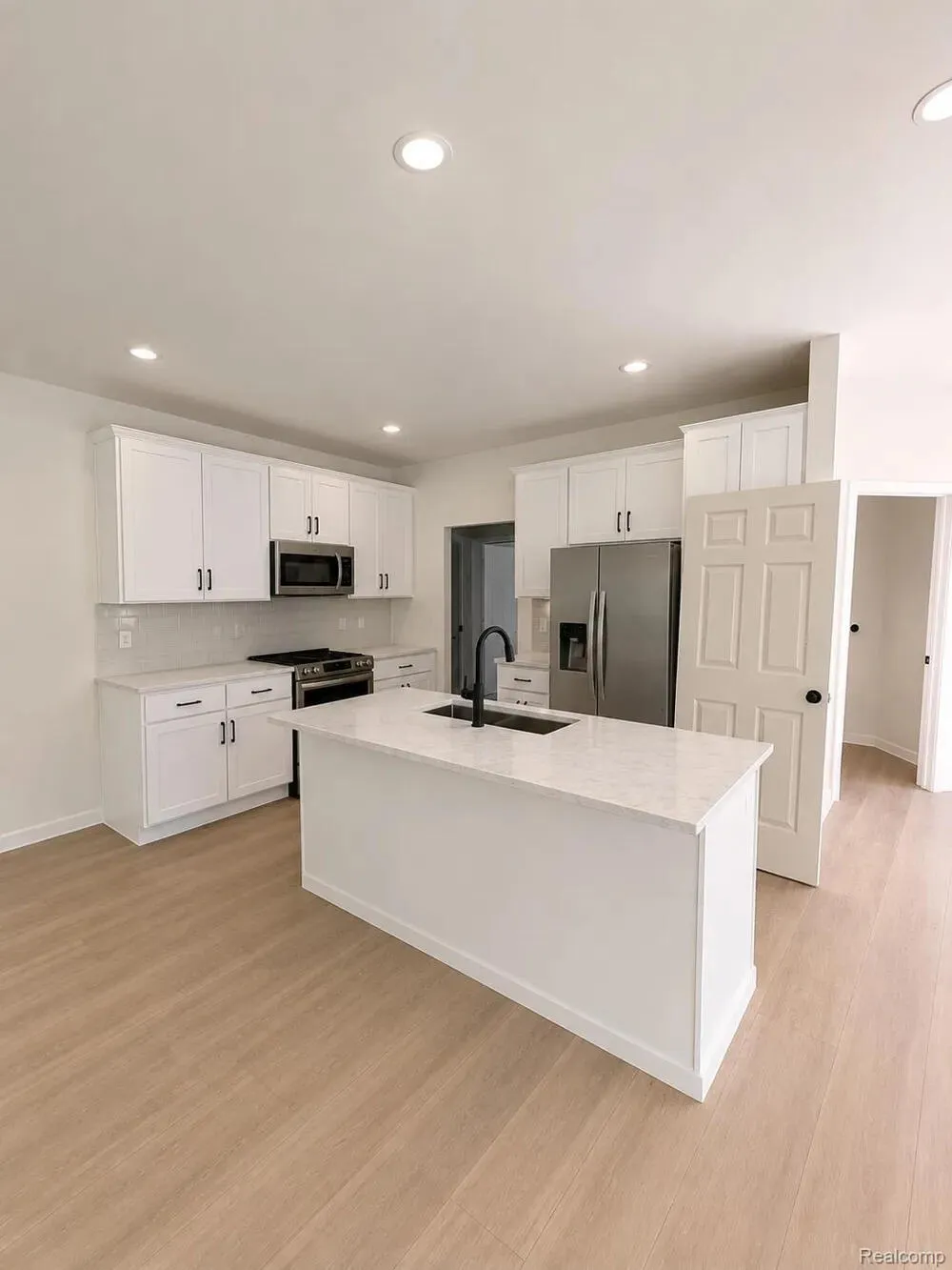 6511 S State Road Saline, MI 48176