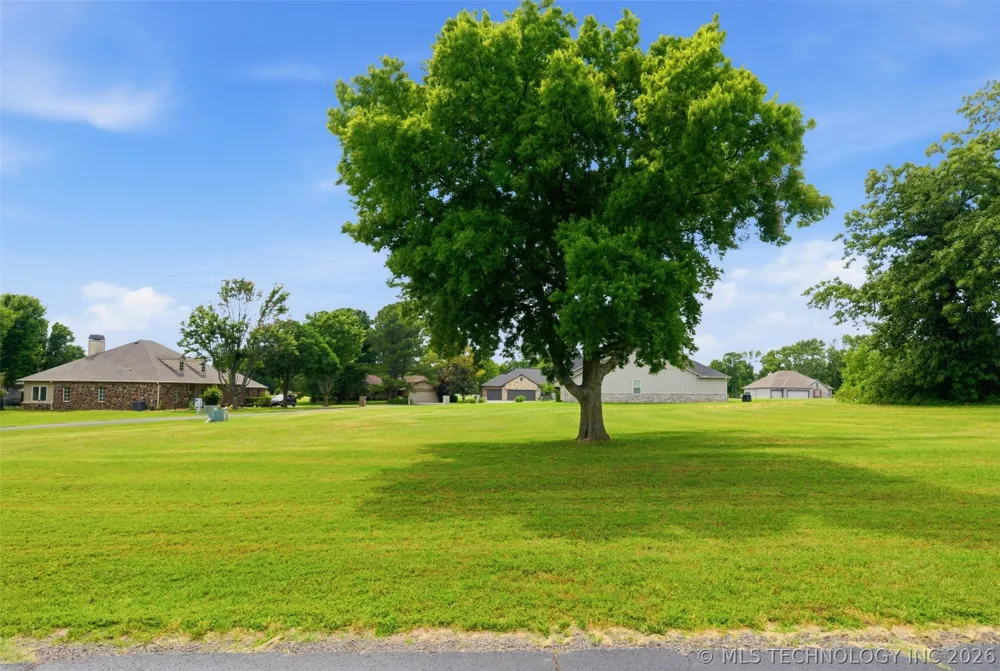 87 Pebble Beach Afton, OK 74331
