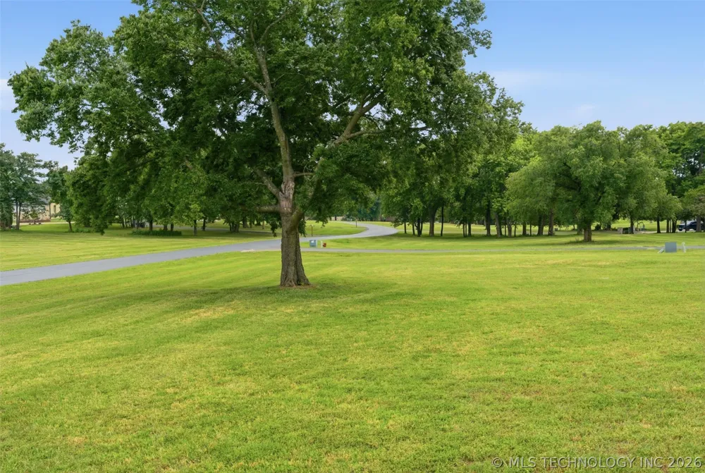 87 Pebble Beach Afton, OK 74331
