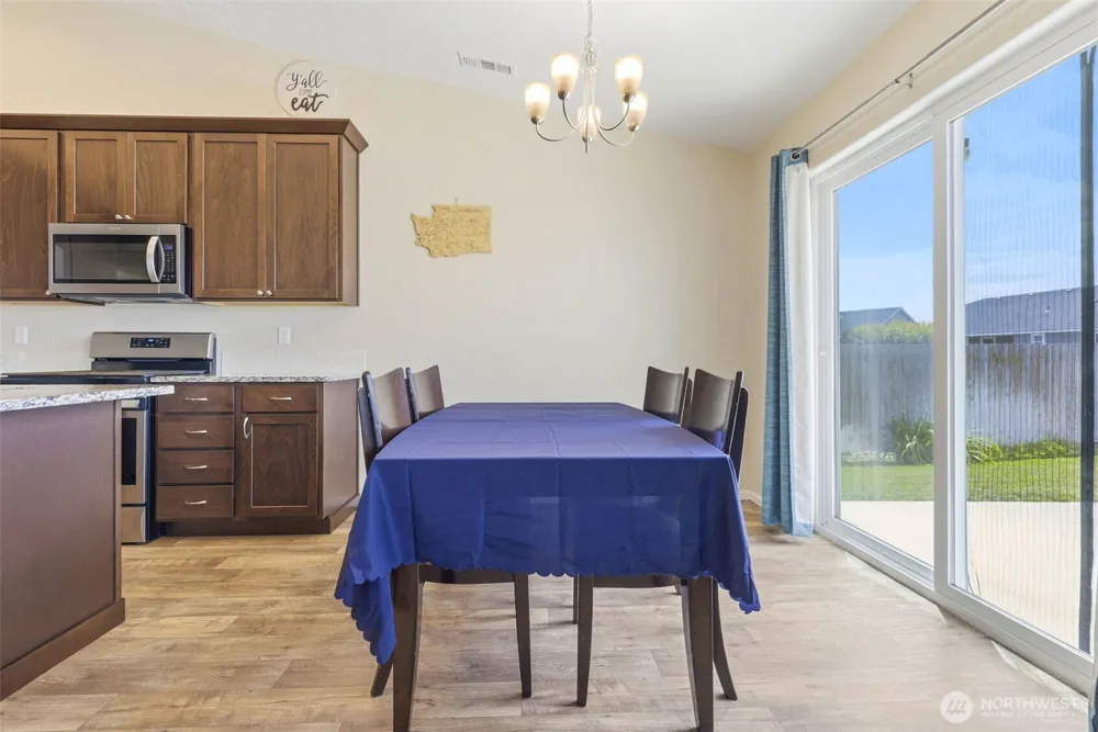 6212 Ramus Ln Pasco, WA 99301