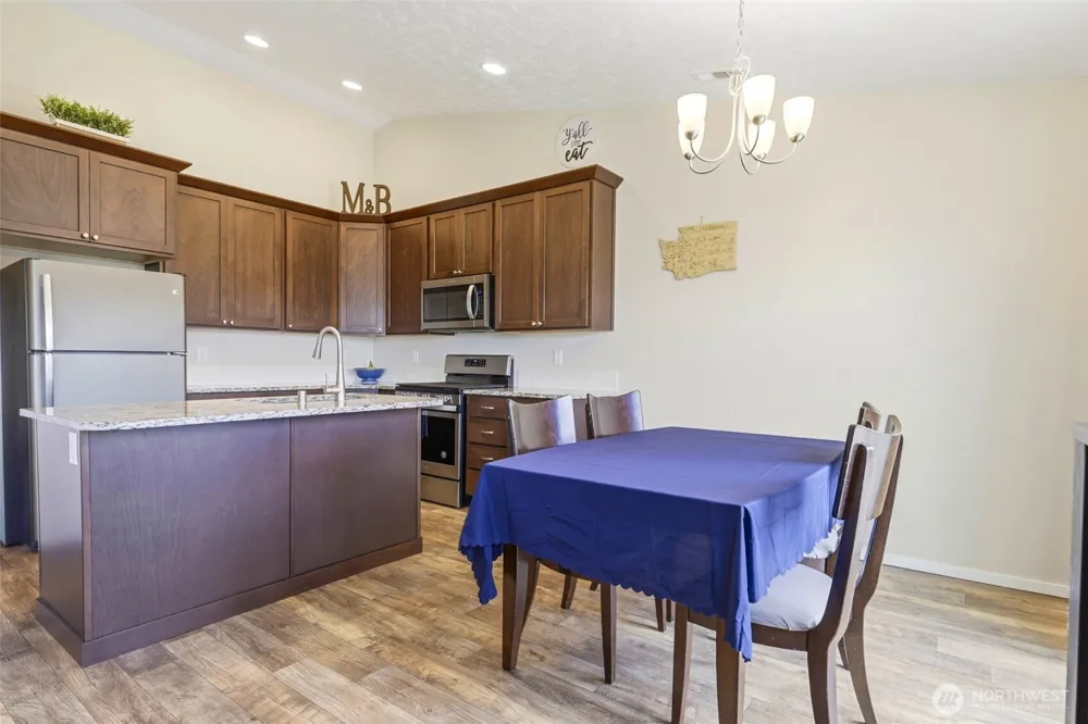 6212 Ramus Ln Pasco, WA 99301