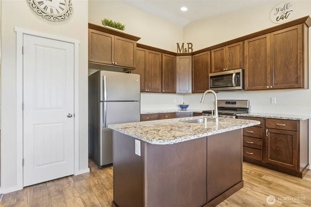 6212 Ramus Ln Pasco, WA 99301