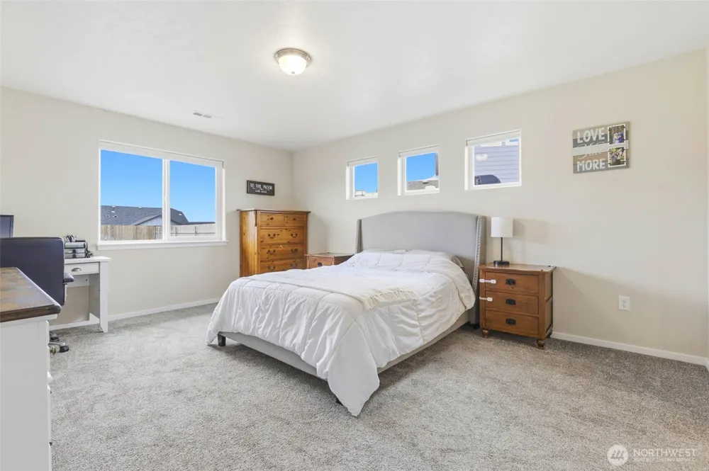 6212 Ramus Ln Pasco, WA 99301