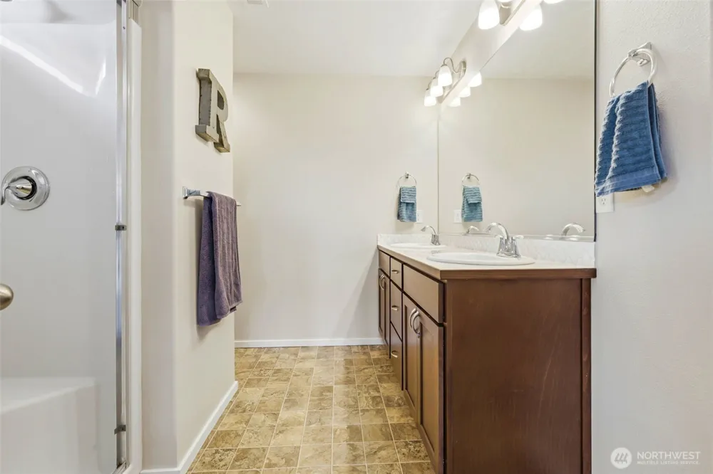 6212 Ramus Ln Pasco, WA 99301