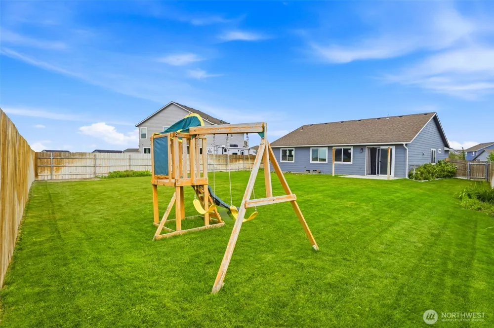 6212 Ramus Ln Pasco, WA 99301