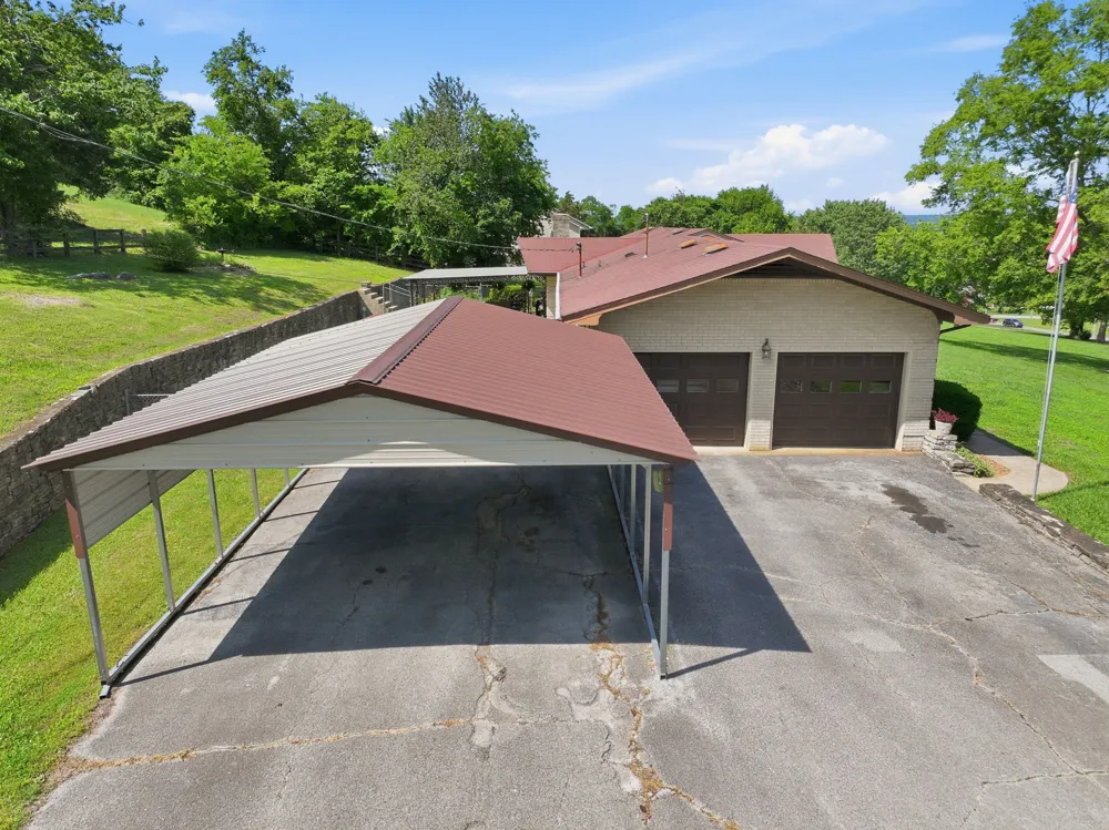 899 Carters Creek Pike Columbia, TN 38401