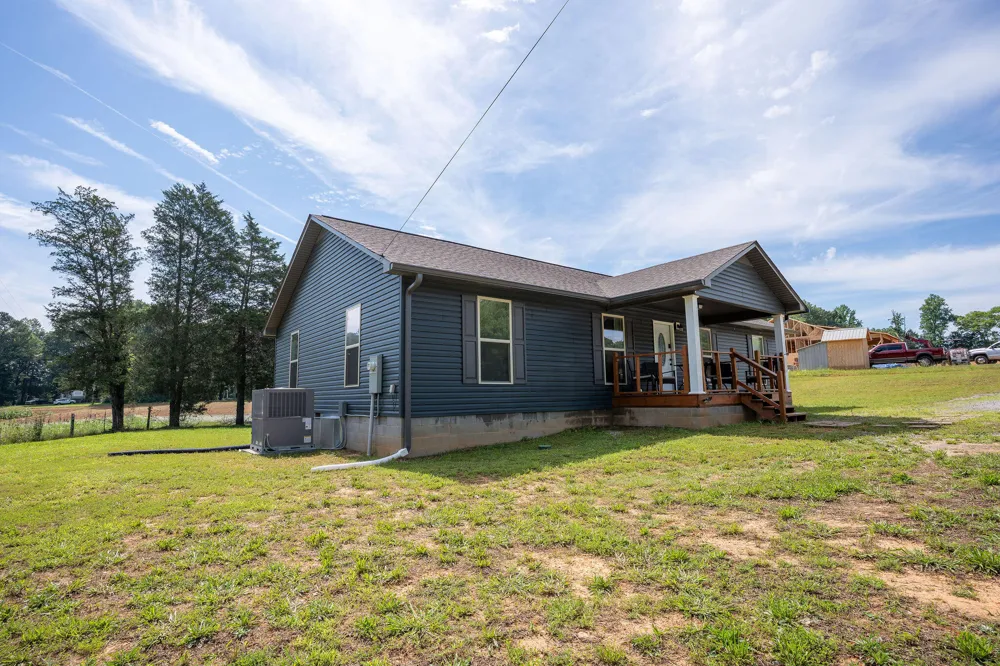 596 Co Rd Stevenson, AL 35772