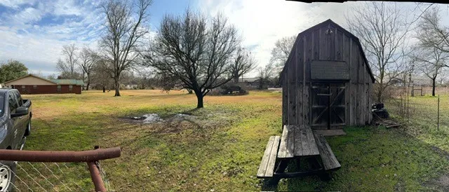 642 Love Street Oakwood, TX 75855