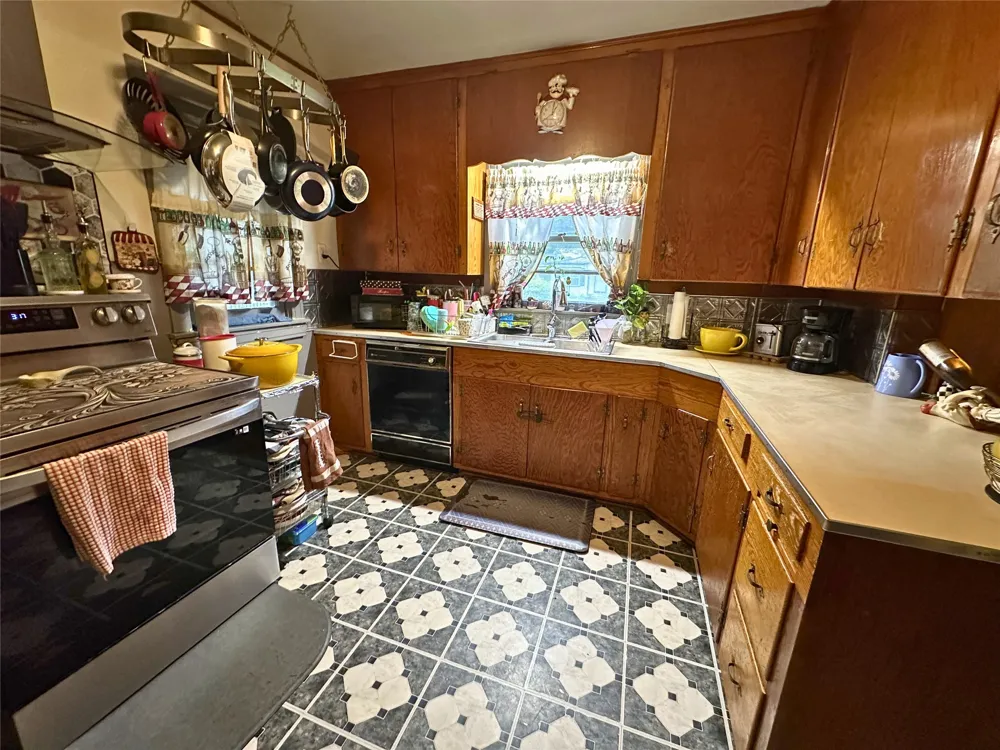 1832 E Polk Paris, TX 75460