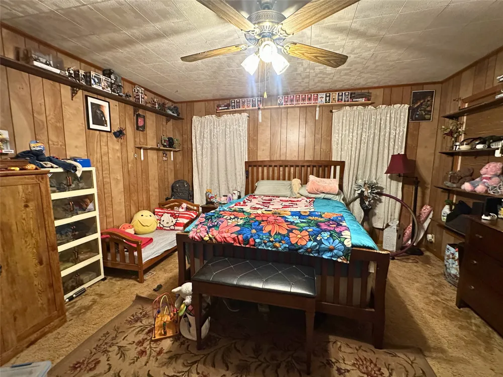 1832 E Polk Paris, TX 75460