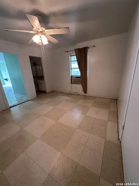 9 Sky Line Dr Comfort, TX 78013