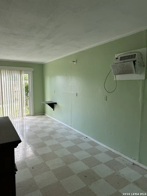 9 Sky Line Dr Comfort, TX 78013