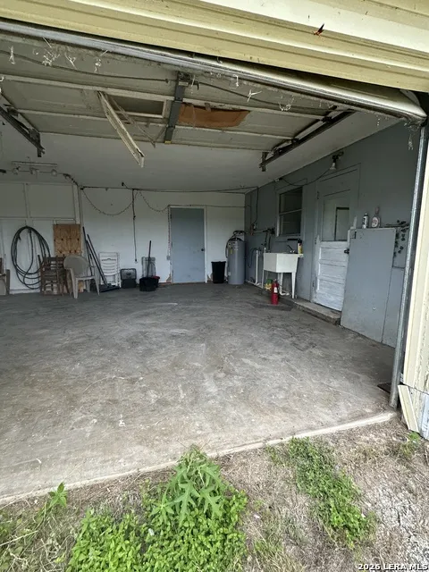 9 Sky Line Dr Comfort, TX 78013