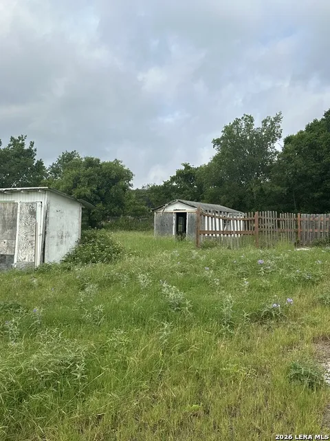 9 Sky Line Dr Comfort, TX 78013