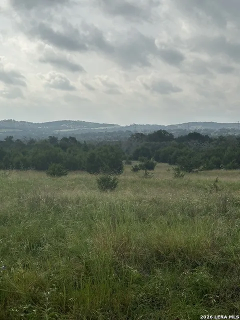 9 Sky Line Dr Comfort, TX 78013
