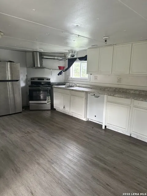 9 Sky Line Dr Comfort, TX 78013