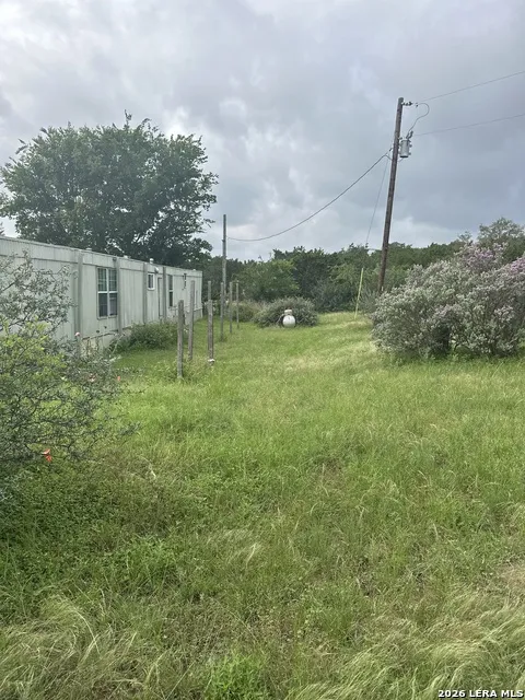 9 Sky Line Dr Comfort, TX 78013