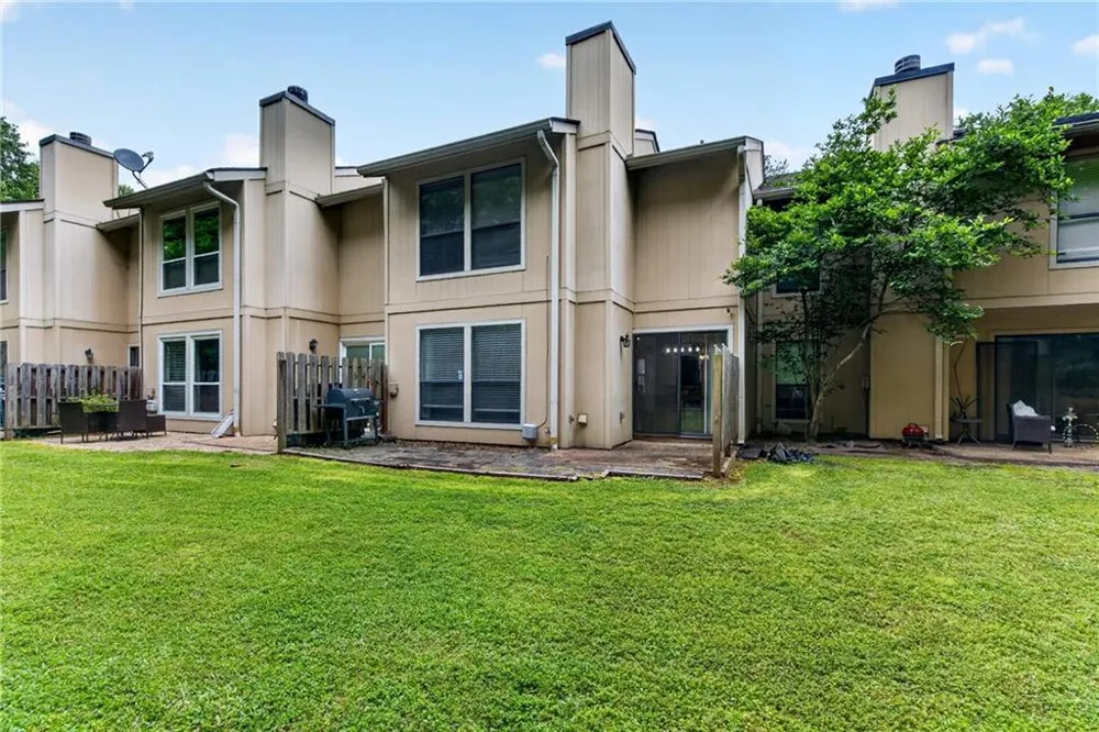 6393 Hawthorne Terrace Peachtree Corners, GA 30092