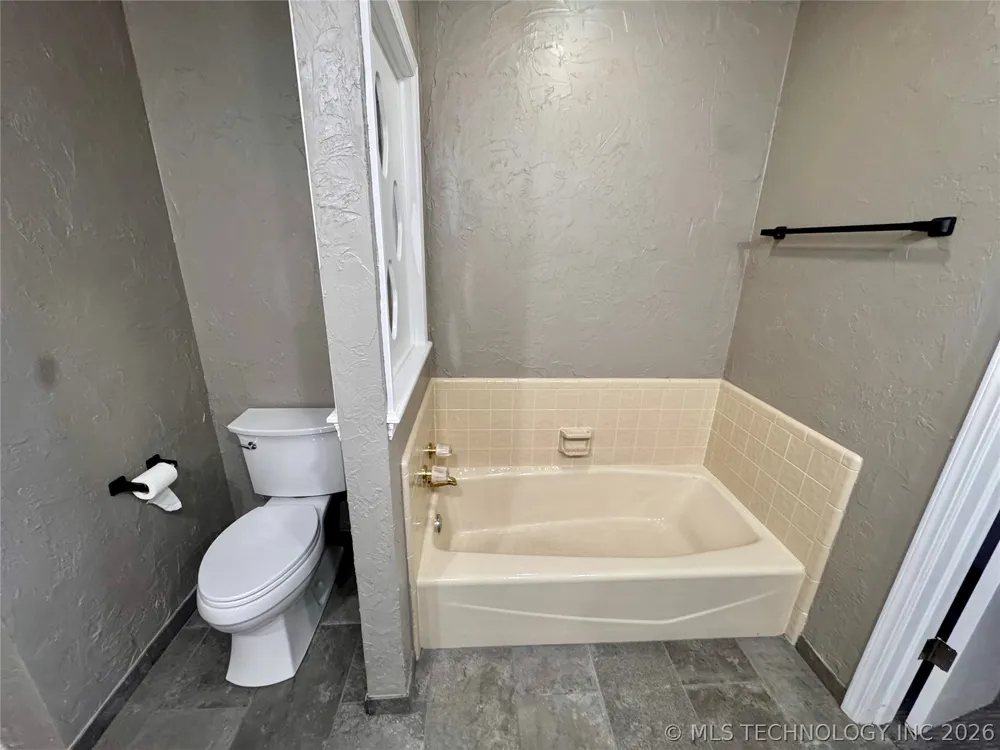 2607 Greenbriar Seminole, OK 74868