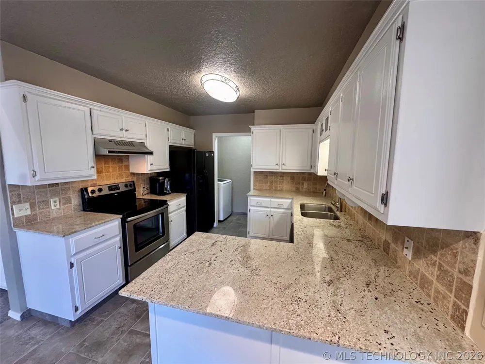 2607 Greenbriar Seminole, OK 74868