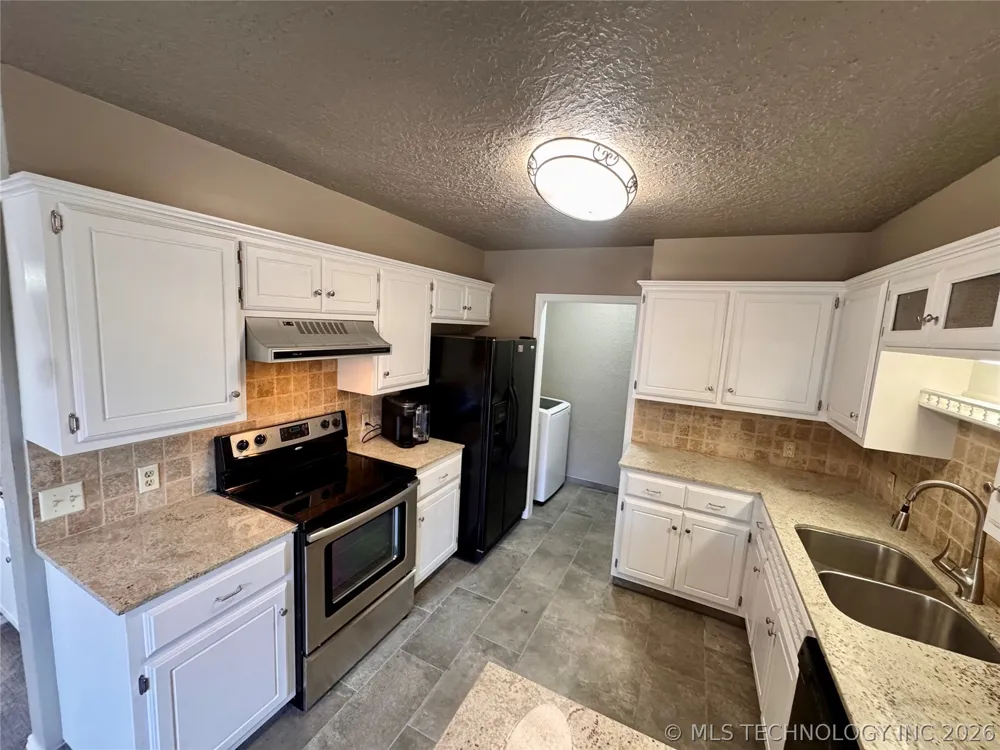 2607 Greenbriar Seminole, OK 74868