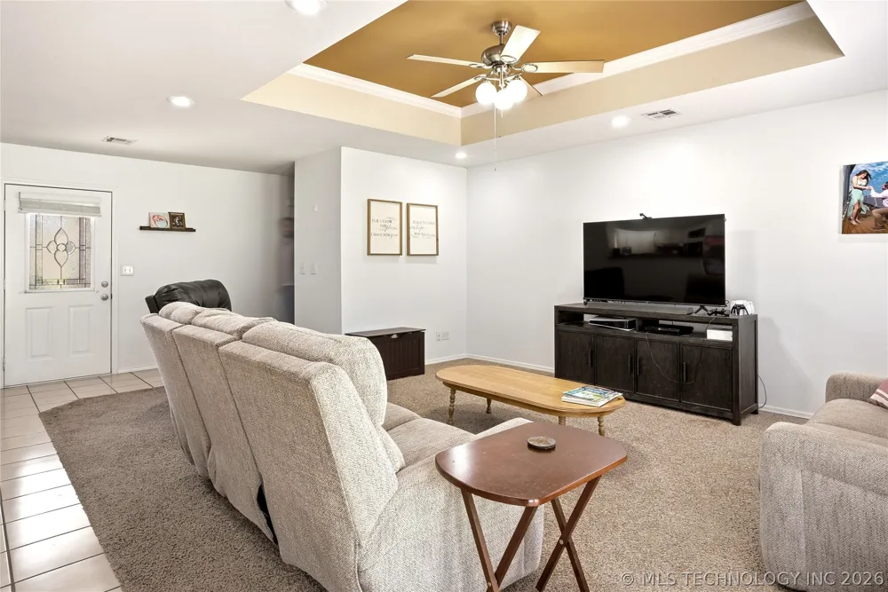905 Kentucky Derby Sallisaw, OK 74955