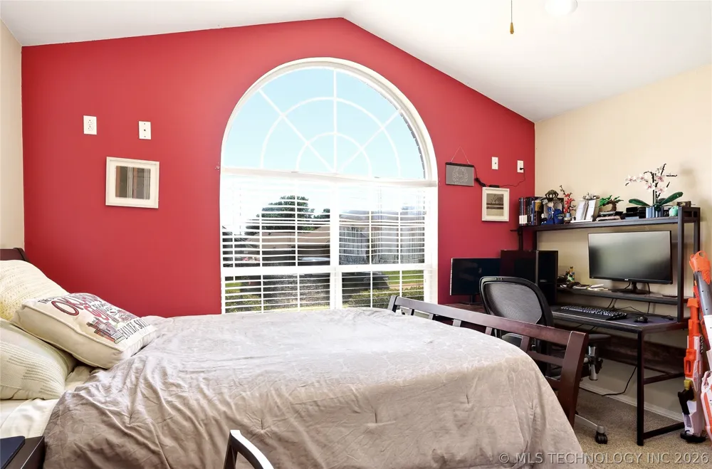 905 Kentucky Derby Sallisaw, OK 74955