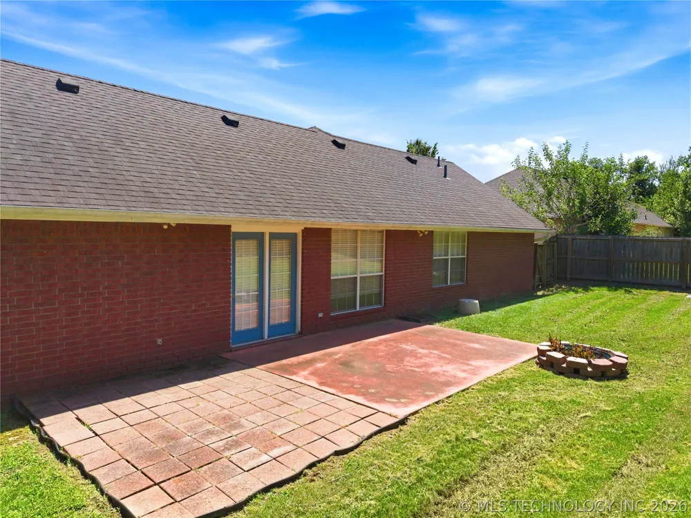 905 Kentucky Derby Sallisaw, OK 74955