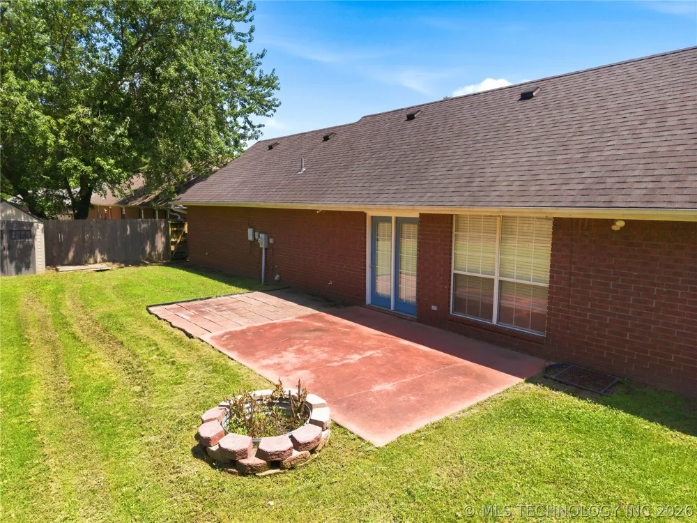 905 Kentucky Derby Sallisaw, OK 74955