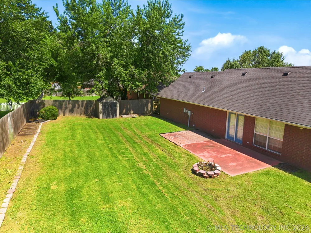905 Kentucky Derby Sallisaw, OK 74955