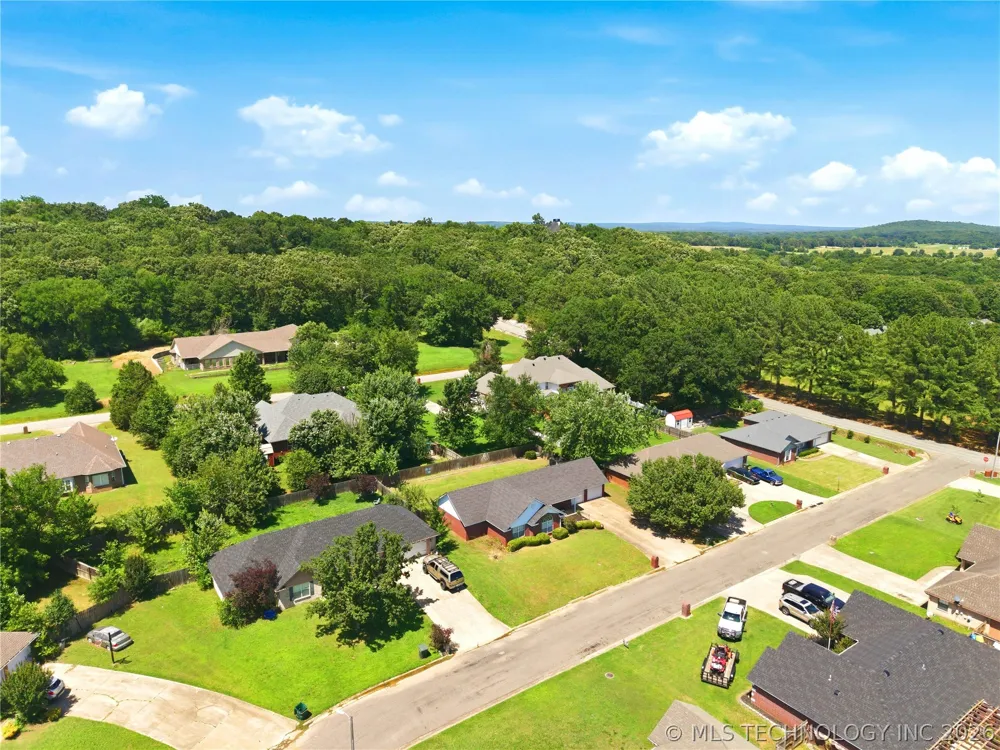 905 Kentucky Derby Sallisaw, OK 74955