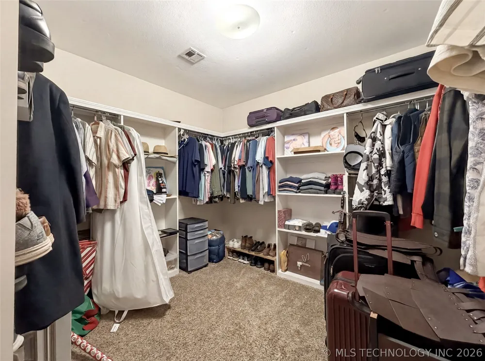 905 Kentucky Derby Sallisaw, OK 74955
