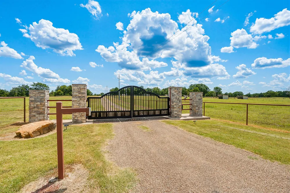37969 County Road 1590 Coalgate, OK 74538