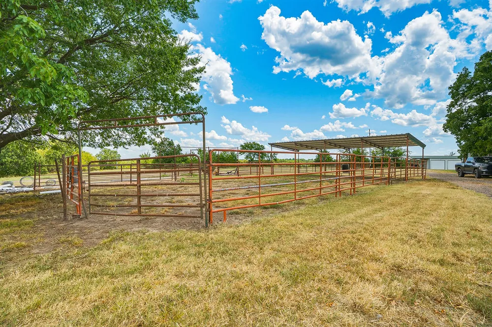 37969 County Road 1590 Coalgate, OK 74538