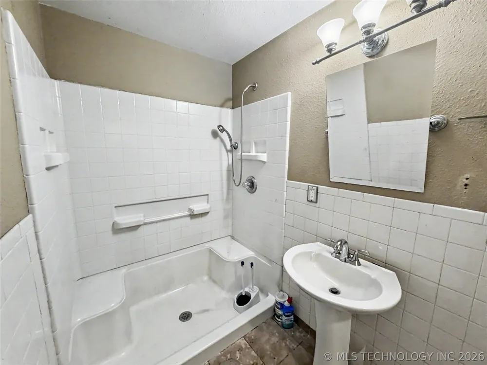 202 National Boulevard Fort Gibson, OK 74434