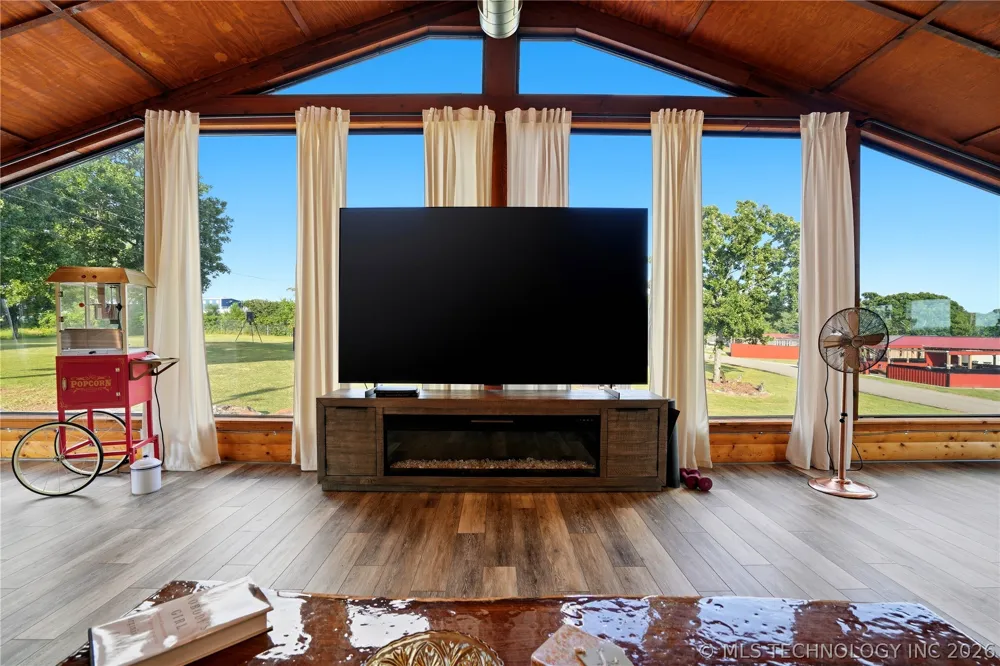 448622 E 978 ROAD Vian, OK 74962