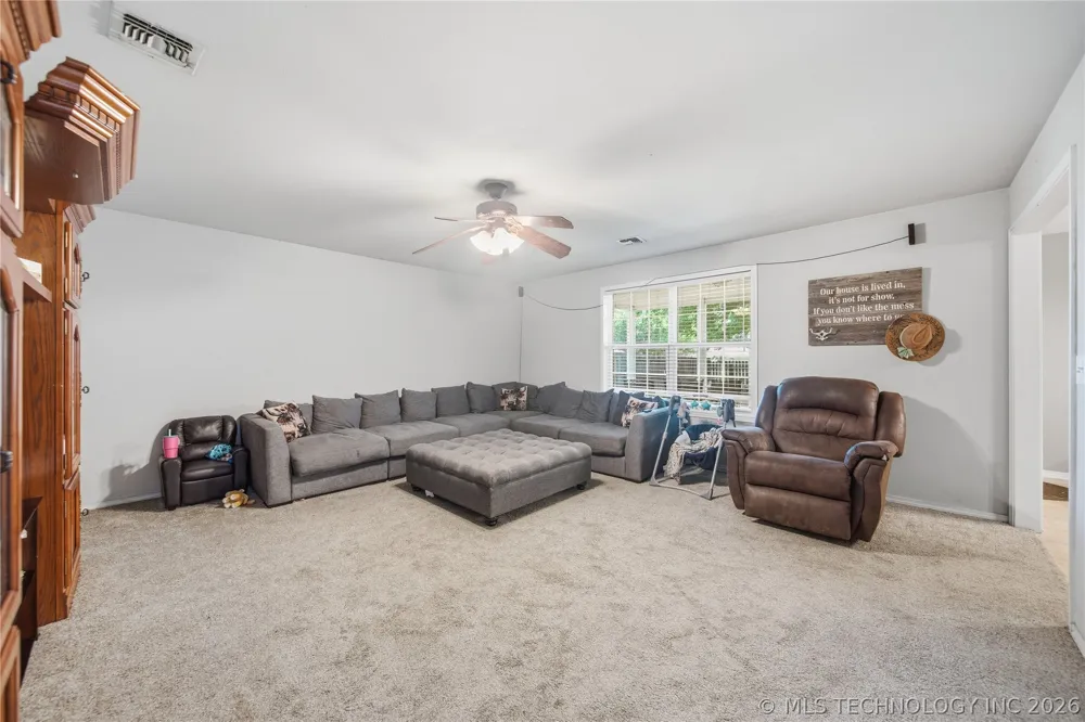 1005 W 21st Street Claremore, OK 74017