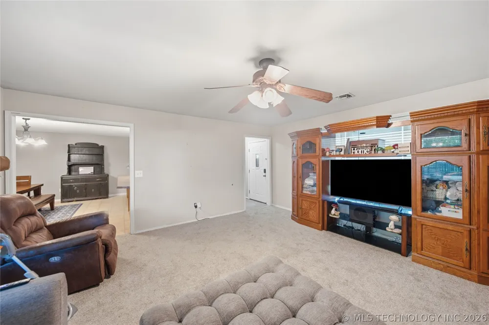 1005 W 21st Street Claremore, OK 74017
