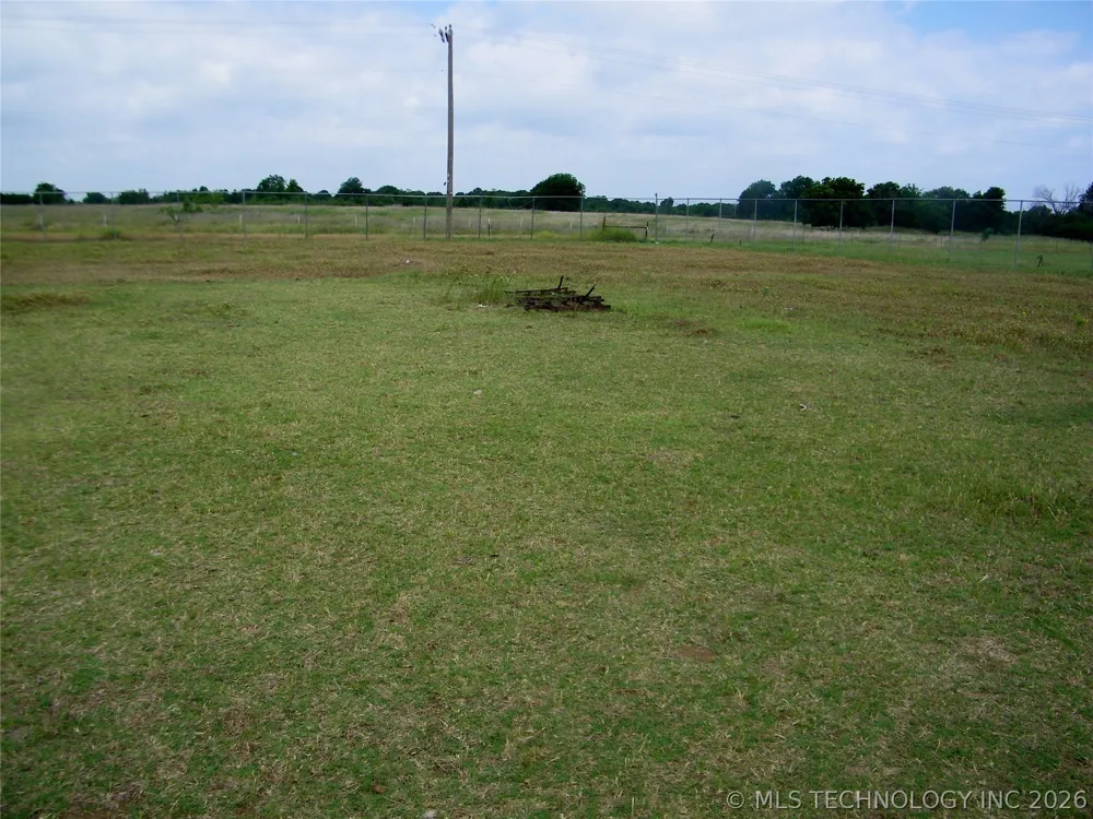 24148 E County Road 1670 Elmore City, OK 73433